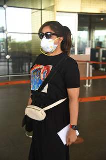 Richa Chadha snapped at Mumbai Airport