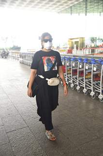 Richa Chadha snapped at Mumbai Airport