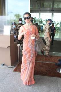 Kangana Ranaut leaves for Manali after recovering from Covid-19!