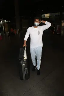 Arjan Bajwa snapped at Mumbai Airport