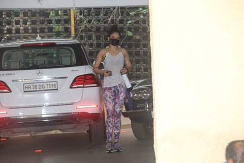 Rakul Preet Singh spotted in Bandra, Mumbai