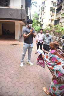 Sonu Sood meets the needy near his residence on Sunday!