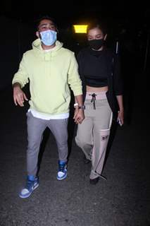 Gauahar Khan and Zaid Darbar snapped arriving in Mumbai