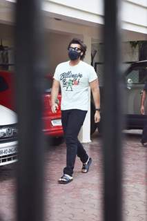 Arjun Kapoor spotted in Juhu!