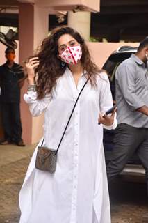 Nushrratt Bharuccha snapped outside Sanjay Leela Bhansali office!