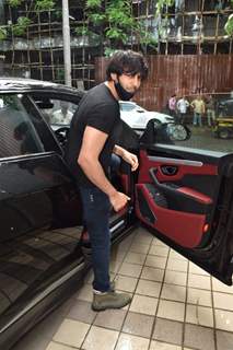 Kartik Aaryan snapped at Rohit Dhawan's office in Juhu