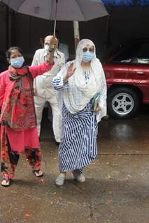 Saira Banu spotted outside Hinduja hospital