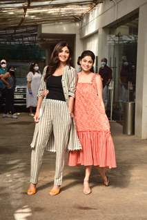Shilpa Shetty snapped with sister Shamita Shetty at a dubbing studio