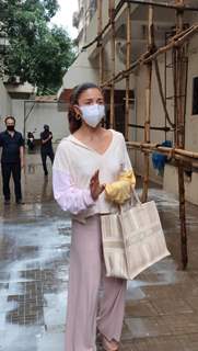 Alia Bhatt snapped at Dharma Productions office in Khar, Mumbai