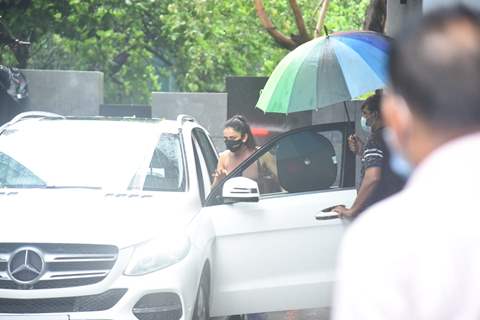 Rakul Preet Singh snapped at Pooja entertainment office in Juhu