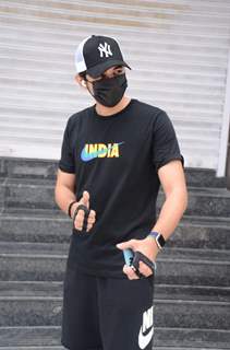 Darshan Raval snapped outside gym