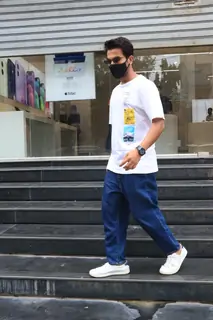 Rajkummar Rao snapped in Bandra