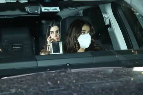 Janhvi Kapoor and Khushi Kapoor snapped at Arjun Kapoor's B'day bash in Taj Colaba 