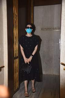 Karisma Kapoor snapped at Manish Malhotra's residence