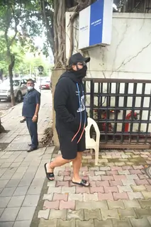 Arjun Kapoor snapped at Vishesh Films, Khar