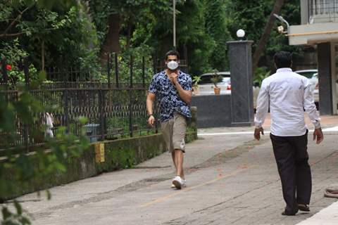 Karan Kapadia snapped on shoot location