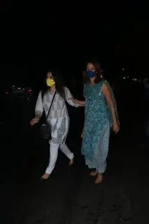 Vidya Malavade snapped visiting Mandira Bedi's house