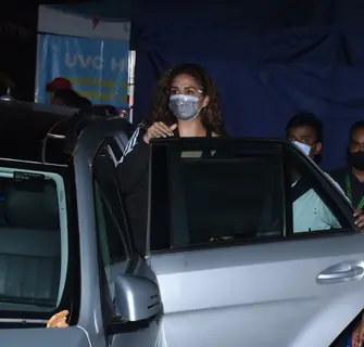 Huma Qureshi snapped post shoot in Juhu