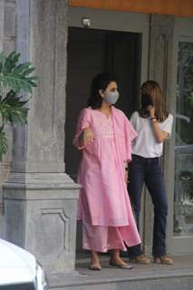Neetu Kapoor, Riddhima Kapoor Sahani snapped at Bandra