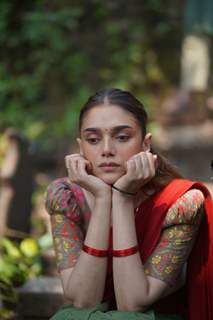 Aditi Rao Hydari in her debut Malayalam film - 'Sufiyum Sujatayum'