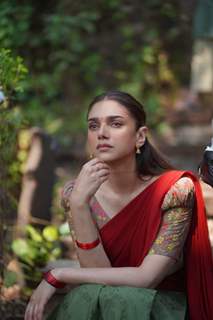 Aditi Rao Hydari in her debut Malayalam film - 'Sufiyum Sujatayum'