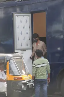 Shahid Kapoor snapped at a shoot in Bandra
