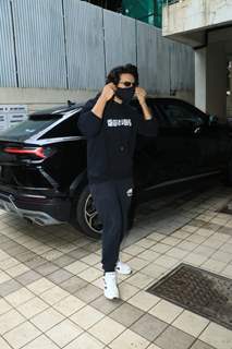 Kartik Aaryan snapped at Rohit Dhawan's office in Juhu