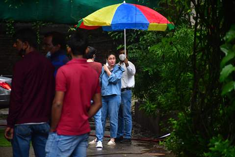 Kareena Kapoor Khan snapped at Mehboob studio