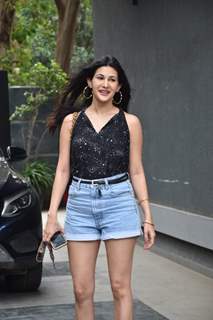 Amyra Dastur snapped at Puja films in Juhu