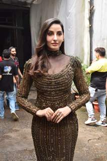 Nora Fatehi poses on the sets of Dance Deewane