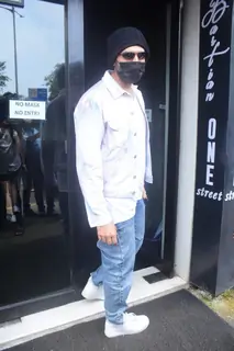 Kartik Aaryan snapped at Bastian, Bandra