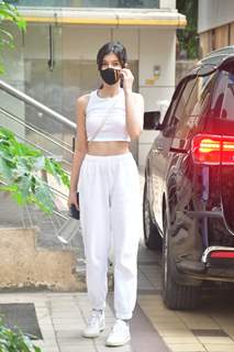 Shanaya Kapoor spotted at dance class