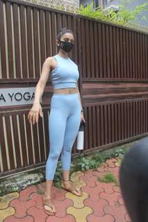 Rakul Preet Singh spotted Anshuka yoga in bandra