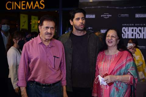 Sidharth Malhotra with his parents at the screening of Shershaah in Delhi