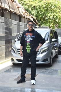Akshay Kumar snapped at the promotions of Bell Bottom