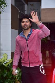 Varun Dhawan snapped at a gym in Juhu