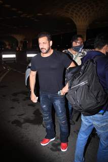 Salman Khan snapped at airport