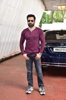 Emraan Hashmi poses for paparazzi at 'Chehre' promotions