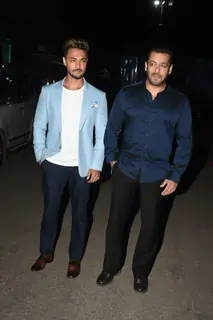 Salman Khan, Aayush Sharma and Mahima Makwana on the sets of The Big Picture 