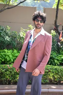 Kartik Aaryan spotted outside Taj Lands End in Bandra