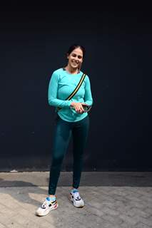 Genelia Deshmukh Snapped at Gym Bandra