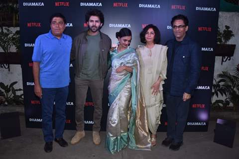 Bollywood celebrities spotted at Dhamaka Screening 