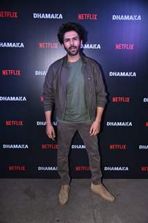 Bollywood celebrities spotted at Dhamaka Screening 