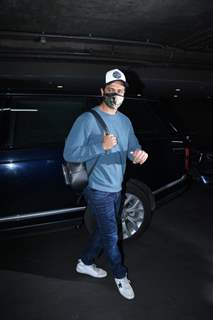 Vicky Kaushal spotted at airport arrival 