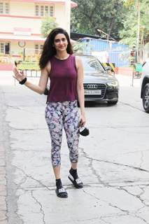 Karishma Tanna spotted outside Gym in Bandra