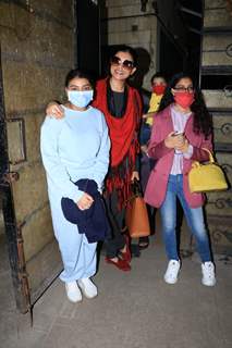 Sushmita Sen With Family Snapped in Bandra