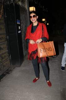 Sushmita Sen With Family Snapped in Bandra