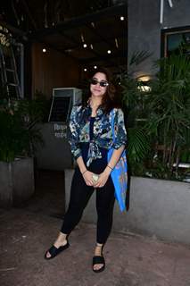Ananya Panday, Aayushmann Khuranna, and others spotted in the city 