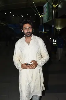 Ranveer Singh and Kartik Aaryan spotted arriving at the airport 