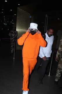 Ranveer Singh and Kartik Aaryan spotted arriving at the airport 